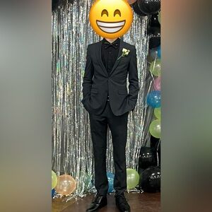 Classic charcoal gray Men's Suit